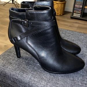 Bandolino women booties size 7.5